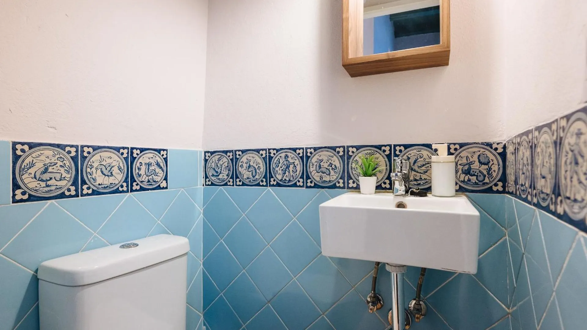 Independent Beautiful House Seville City Center With Private Parking Holiday home