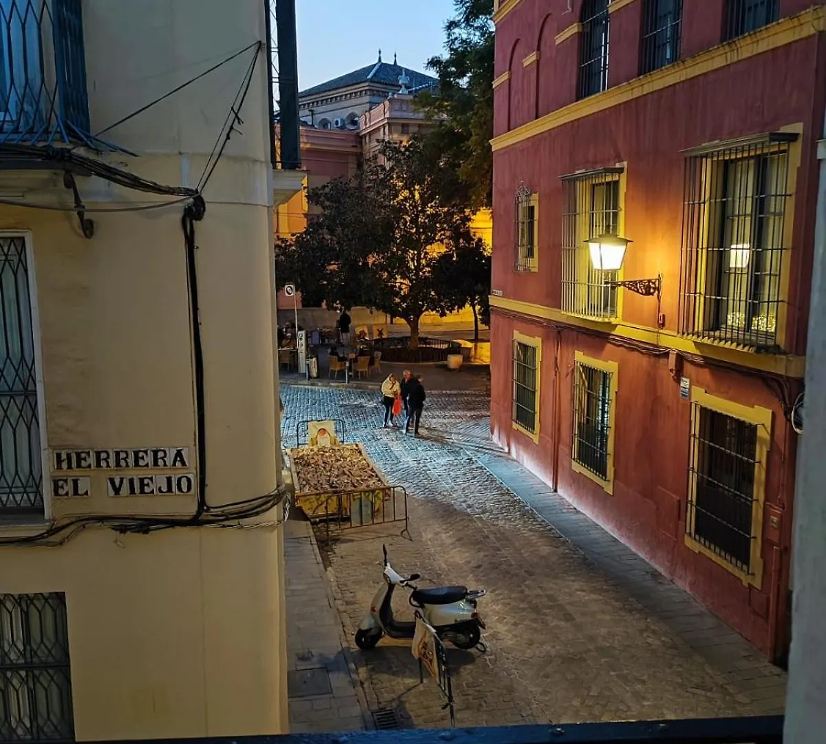 Independent Beautiful House Seville City Center With Private Parking Spain